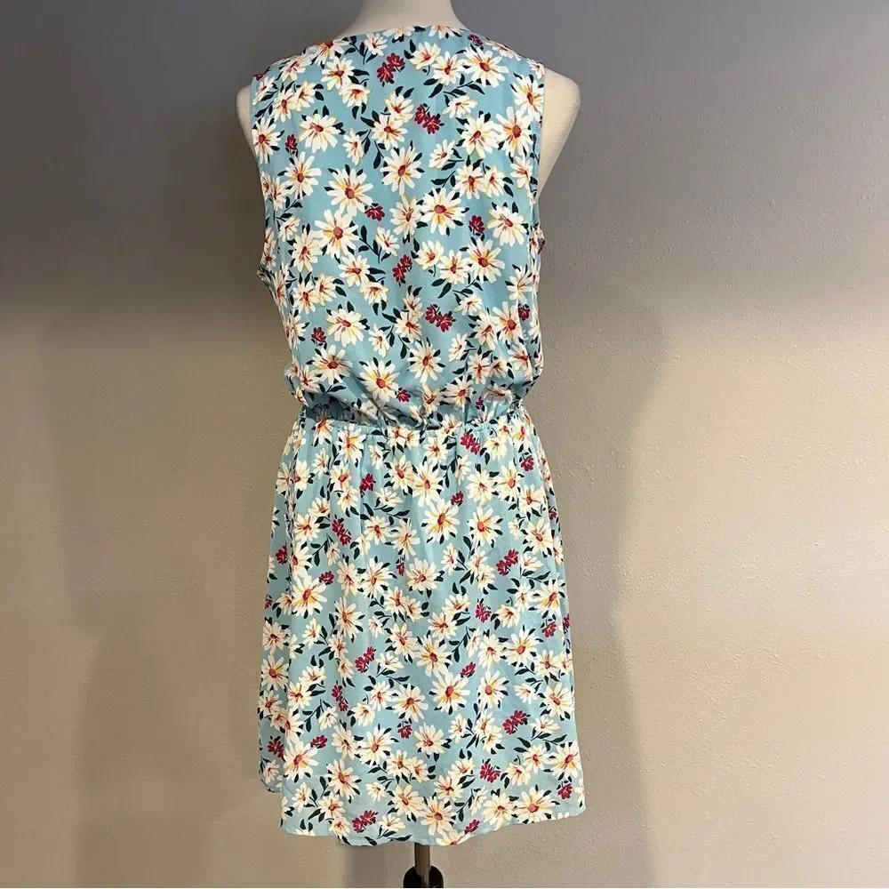 Staccato light floral sleeveless‎ v-neck dress size medium - Picture 6 of 13